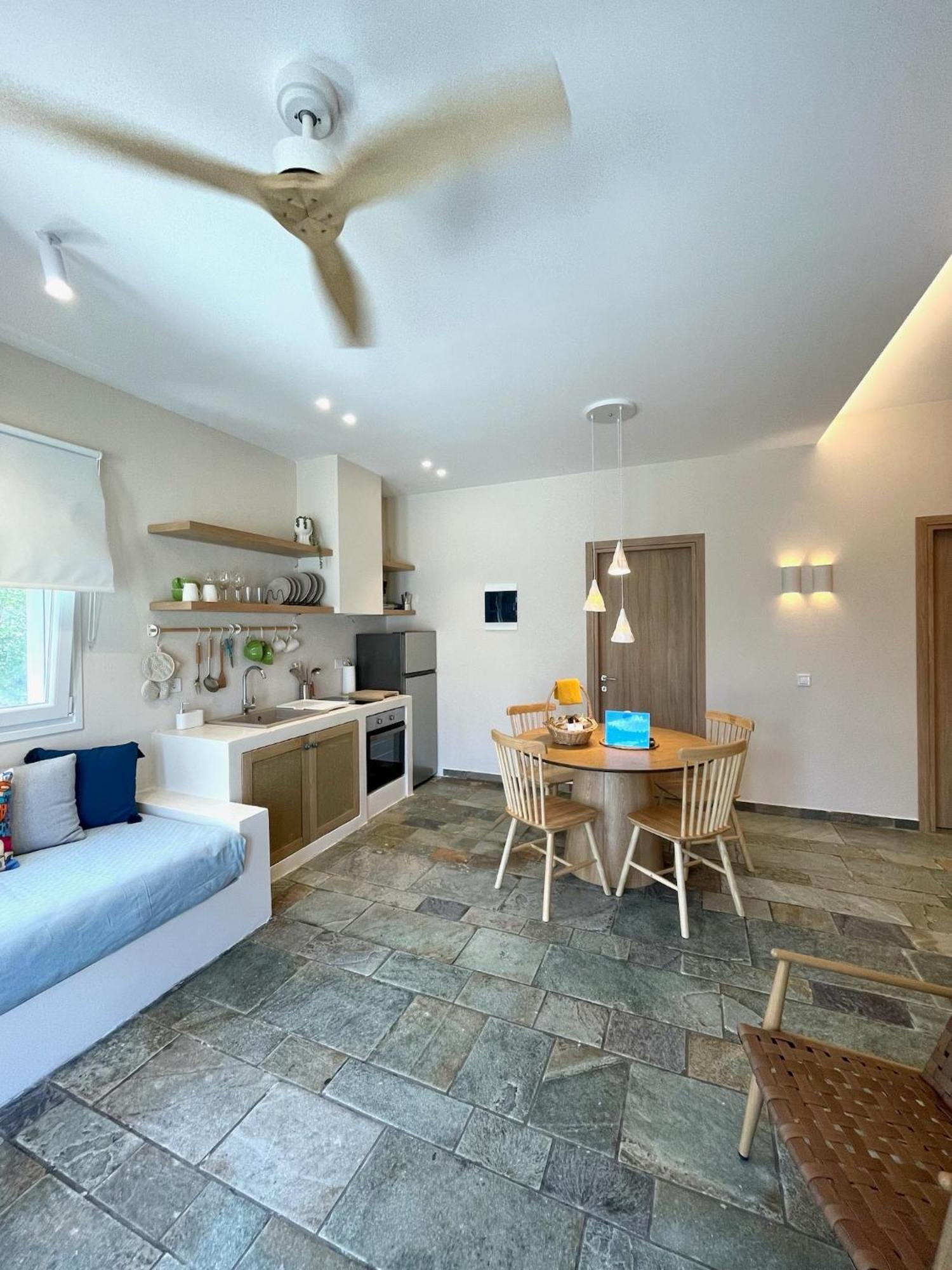 Staybridge Apartments, Mesongi Ngoại thất bức ảnh